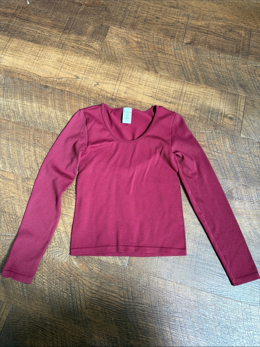 No Boundaries Long-Sleeve Ribbed Scoop Neck Top - Wine